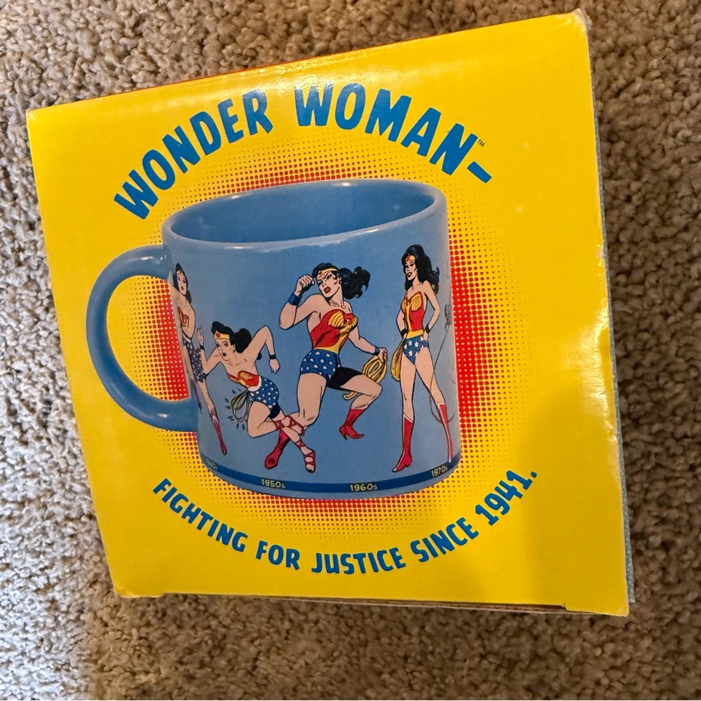 Wonder Woman Mug DC Comics 2015 Unemployed Philosophers Guild with Box